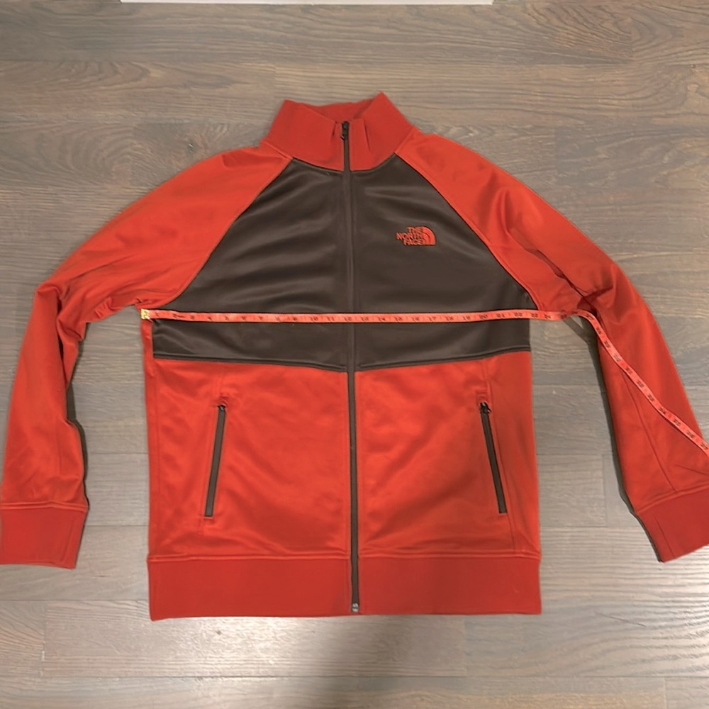 North face long sleeve zip light weight jacket Men Large